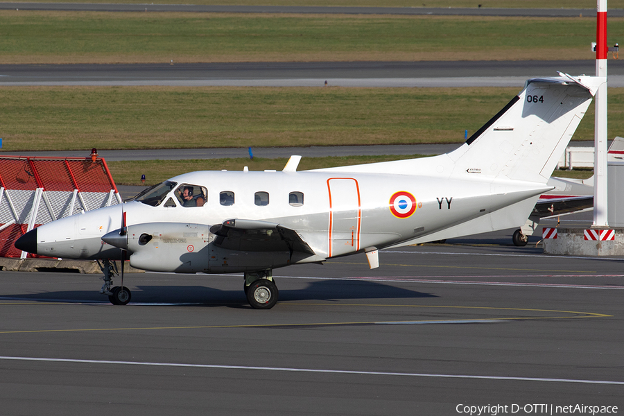 French Air Force (Armée de l’Air) Embraer EMB-121AA Xingu (064) | Photo 367863