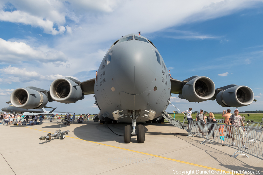 United States Air Force Boeing C-17A Globemaster III (07-7187) | Photo 111249