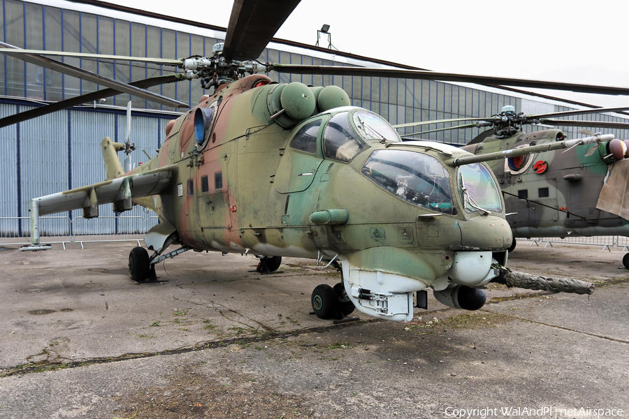 Slovak Air Force Mil Mi-24V Hind-E (0786) | Photo 510800