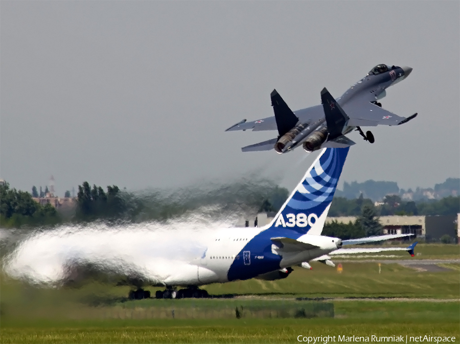 Russian Federation Air Force Sukhoi Su-35S Flanker E (07 RED) | Photo 28287