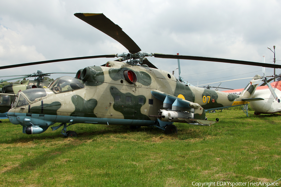 Ukrainian Air Force Mil Mi-24V Hind-E (07 YELLOW) | Photo 344697