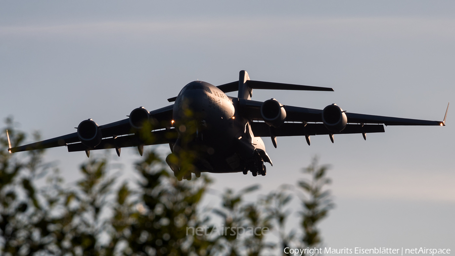 United States Air Force Boeing C-17A Globemaster III (08-8203) | Photo 173725