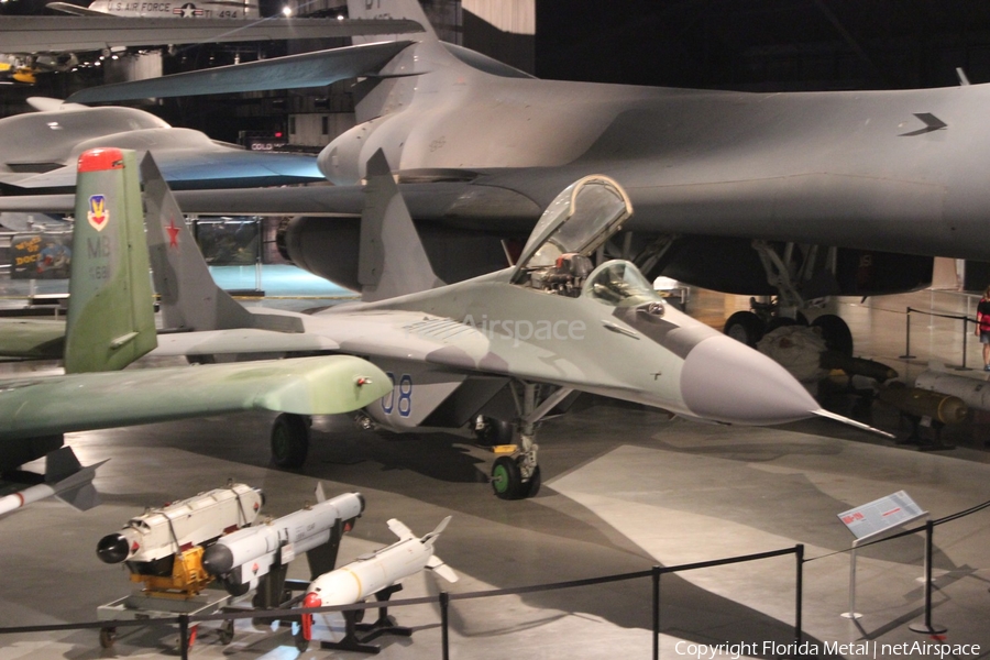 Soviet Union Air Force Mikoyan-Gurevich MiG-29A Fulcrum (08 BLUE) | Photo 452823