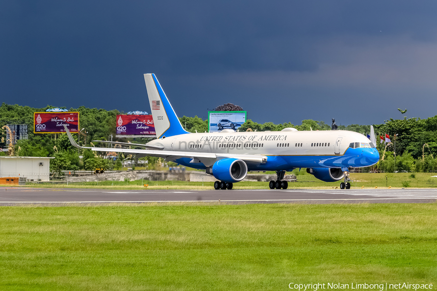 United States Air Force Boeing C-32A (09-0016) | Photo 537707