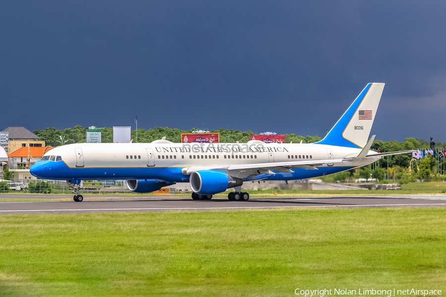 United States Air Force Boeing C-32A (09-0016) | Photo 537716