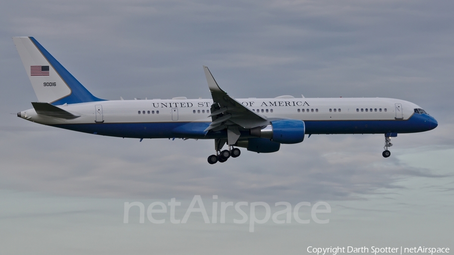 United States Air Force Boeing C-32A (09-0016) | Photo 309837