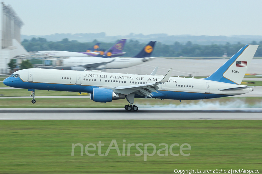 United States Air Force Boeing C-32A (09-0016) | Photo 79207