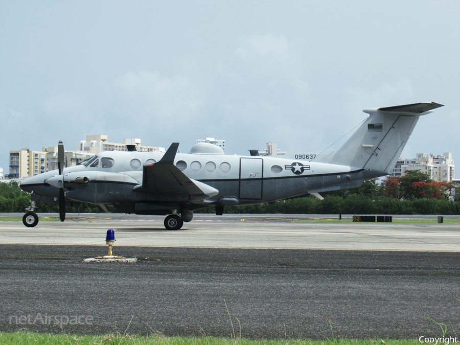 United States Air Force Beech MC-12W Liberty (09-0637) | Photo 392310