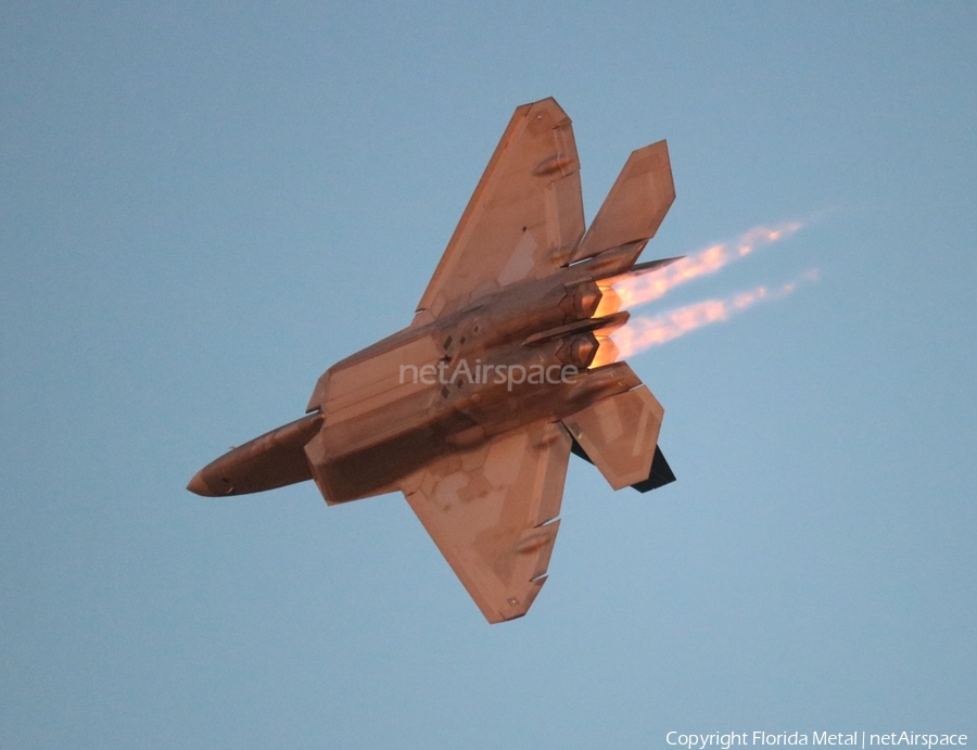 United States Air Force Lockheed Martin / Boeing F-22A Raptor (09-4185) | Photo 369843