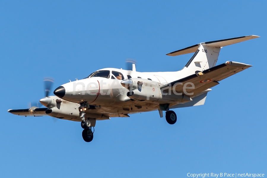 French Air Force (Armée de l’Air) Embraer EMB-121AA Xingu (090) | Photo 504873