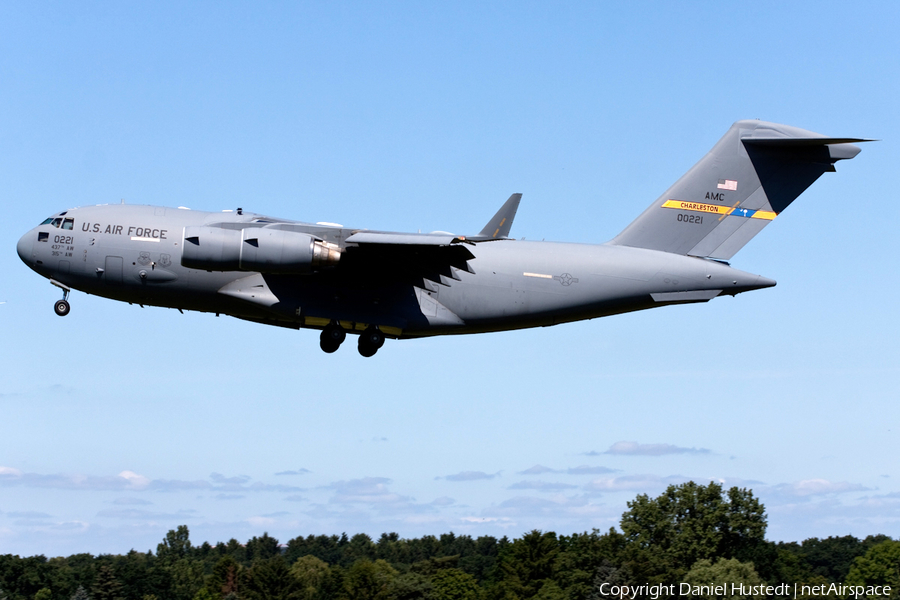 United States Air Mobility Command Boeing C-17A Globemaster III (10-0221) | Photo 480781