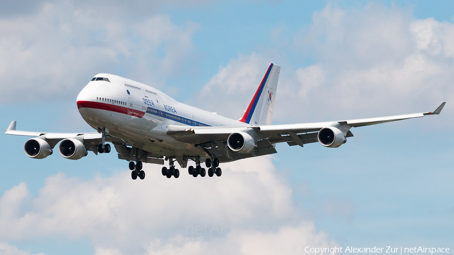 Republic of Korea Air Force Boeing 747-4B5 (10001) | Photo 388526