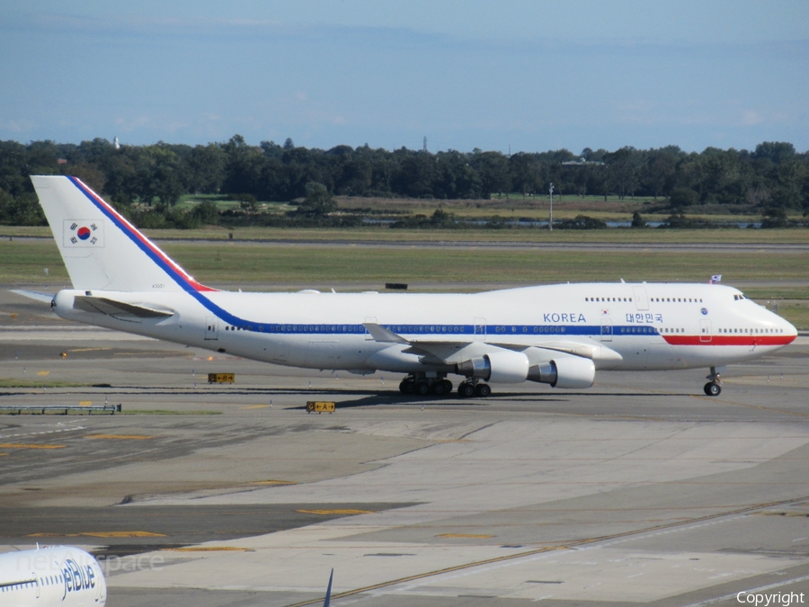 Republic of Korea Air Force Boeing 747-4B5 (10001) | Photo 472995