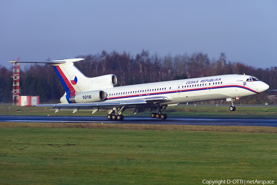 Czech Air Force Tupolev Tu-154M (1016) | Photo 537442