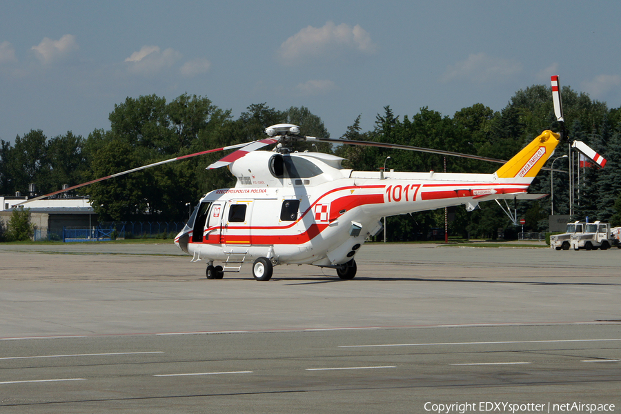 Polish Air Force (Siły Powietrzne) PZL-Swidnik W-3WA Sokol (1017) | Photo 344913