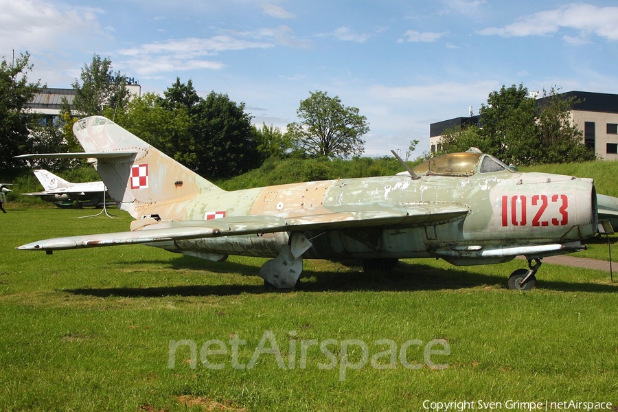 Polish Air Force (Siły Powietrzne) PZL-Mielec Lim-5 (MiG-17F) (1023) | Photo 335235