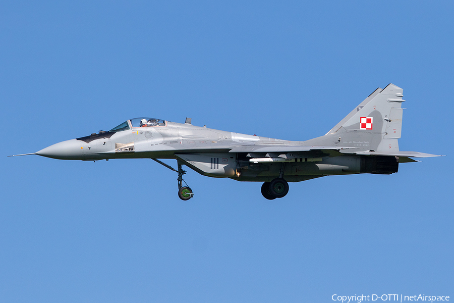 Polish Air Force (Siły Powietrzne) Mikoyan-Gurevich MiG-29A Fulcrum (111) | Photo 239985