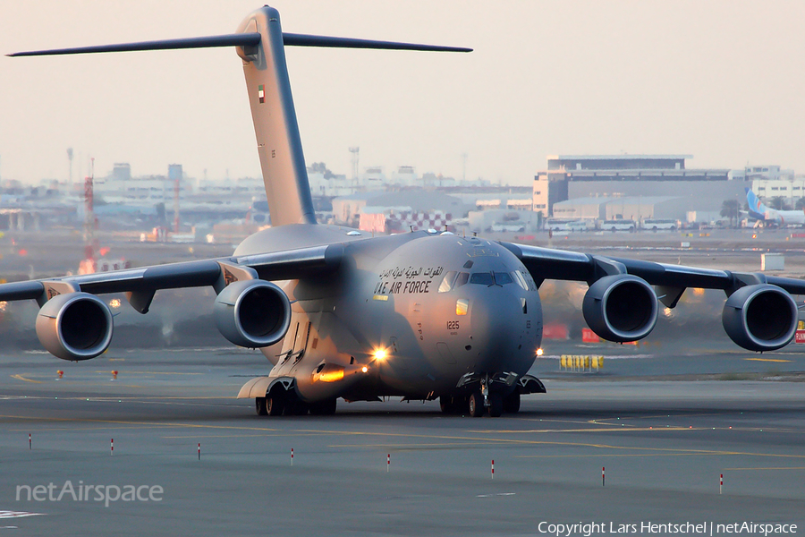 United Arab Emirates Air Force Boeing C-17A Globemaster III (1225) | Photo 396562