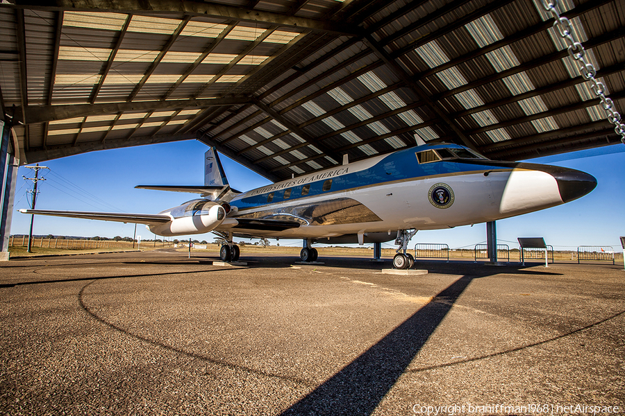 United States Air Force Lockheed VC-140B JetStar (61-2490) | Photo 62405