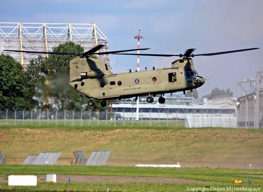 United States Army Boeing CH-47F Chinook (13-08434) | Photo 231935