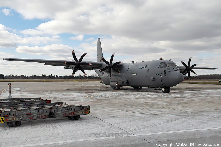 Canadian Armed Forces Lockheed Martin CC-130J Super Hercules (130601) | Photo 569775