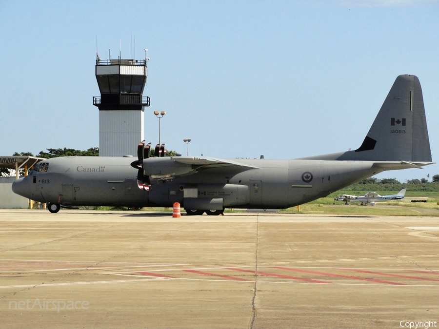 Royal Canadian Air Force Lockheed Martin CC-130J Super Hercules (130613) | Photo 475917