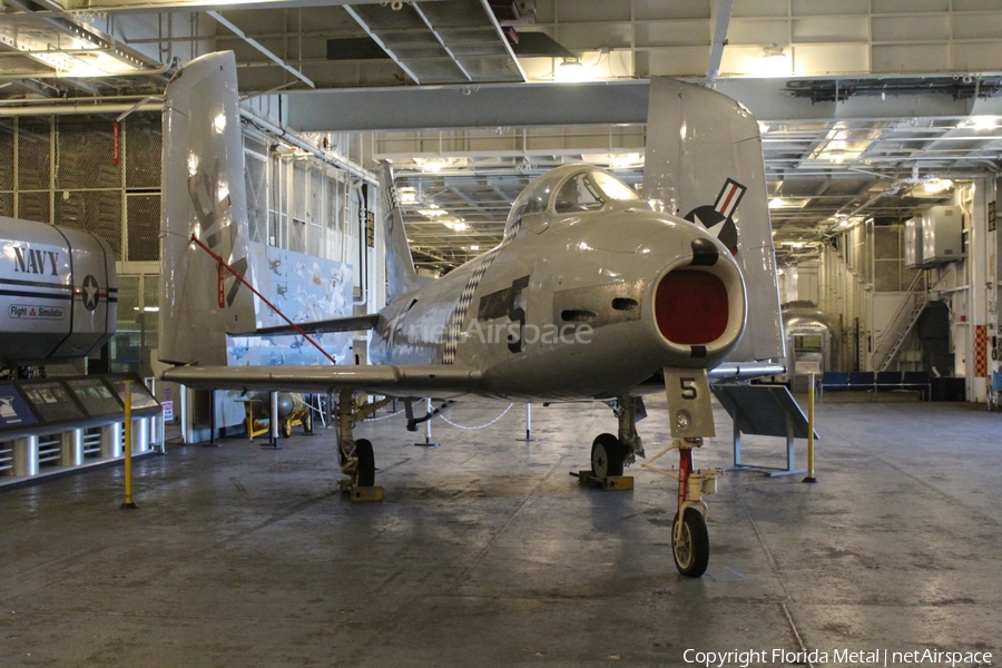 United States Navy North American FJ-2 Fury (132057) | Photo 433581
