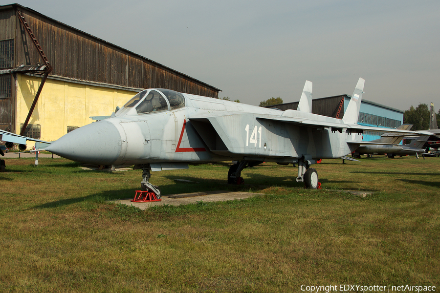 Russian Federation Navy Yakovlev Yak-141 Freestyle (141 WHITE) | Photo 345710