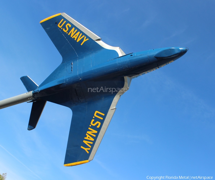 United States Navy Grumman F9F-8 Cougar (144365) | Photo 465931