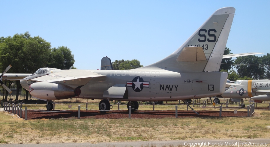 United States Navy Douglas RA-3B Skywarrior (144843) | Photo 433622