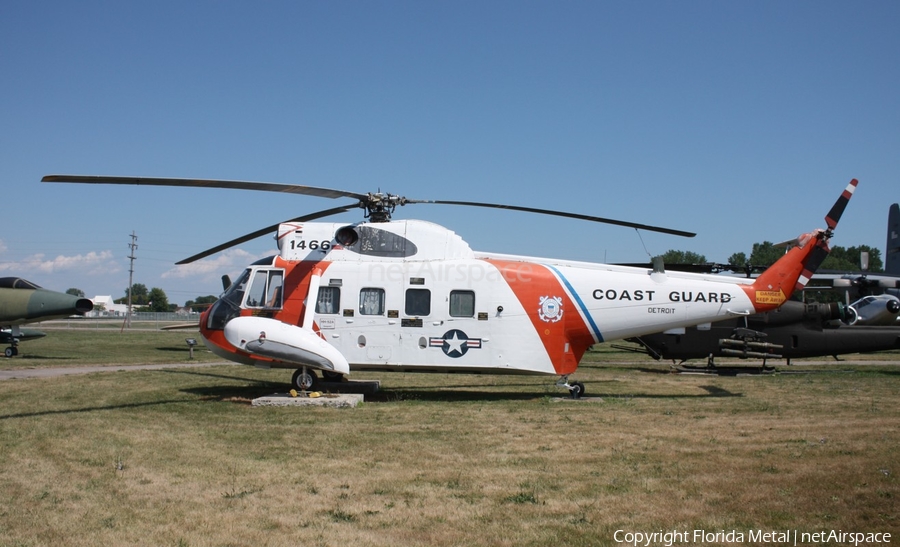 United States Coast Guard Sikorsky HH-52A Seaguard (1466) | Photo 464345