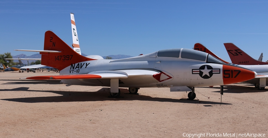 United States Navy Grumman F9F-8T Cougar (147397) | Photo 466433