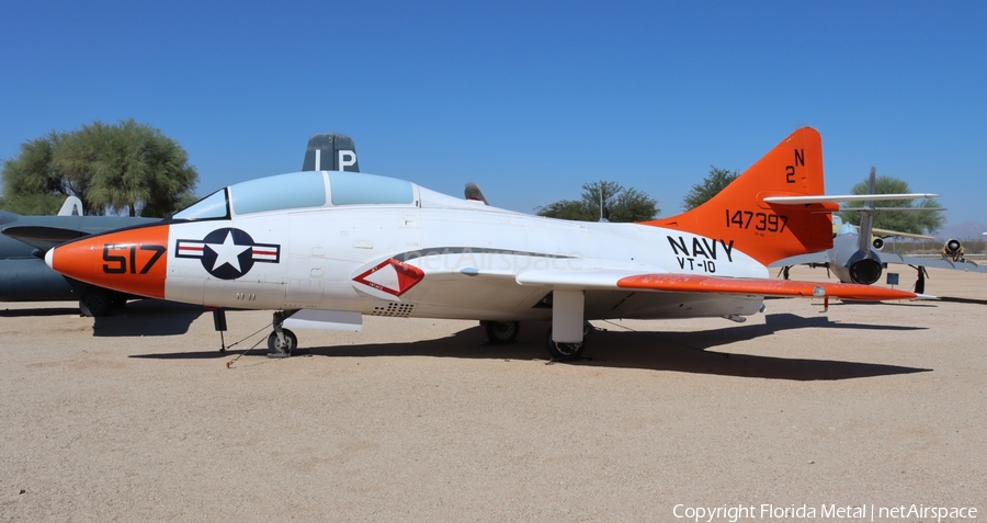 United States Navy Grumman F9F-8T Cougar (147397) | Photo 604840