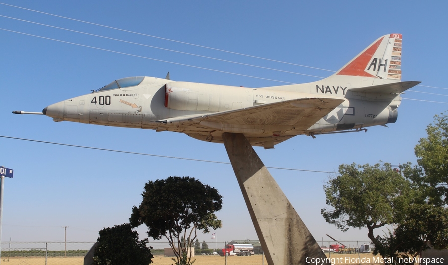 United States Navy Douglas A-4L Skyhawk (147727) | Photo 373094