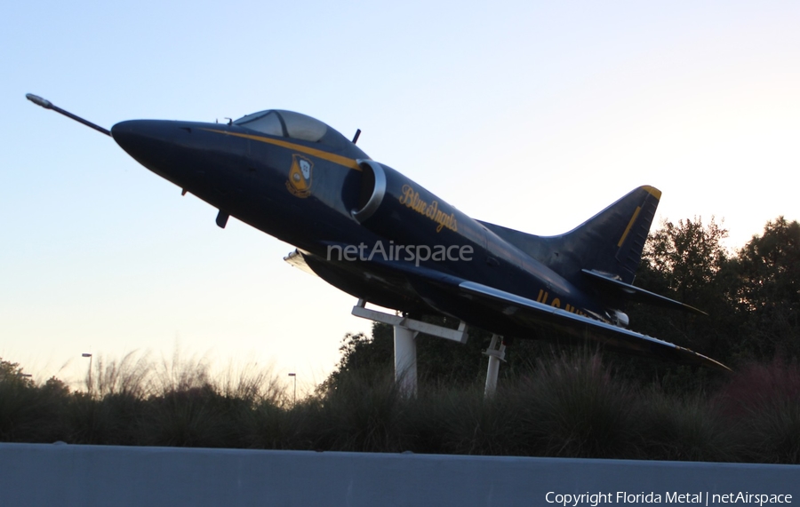 United States Navy Douglas A-4C Skyhawk (149563) | Photo 466577
