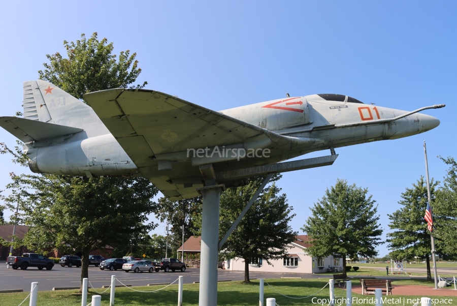 United States Navy Douglas A-4E Skyhawk (149977) | Photo 483717