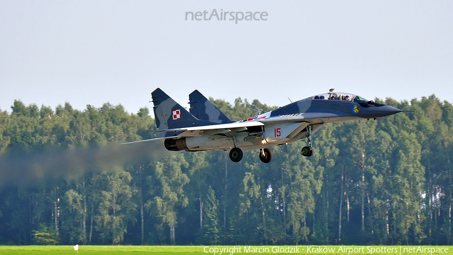 Polish Air Force (Siły Powietrzne) Mikoyan-Gurevich MiG-29UB Fulcrum (15) | Photo 57676