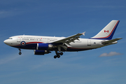 Canadian Armed Forces Airbus CC-150 Polaris (A310-304) (15001) at  Hamburg - Fuhlsbuettel (Helmut Schmidt), Germany