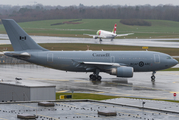 Canadian Armed Forces Airbus CC-150 Polaris (A310-304) (15002) at  Hamburg - Fuhlsbuettel (Helmut Schmidt), Germany