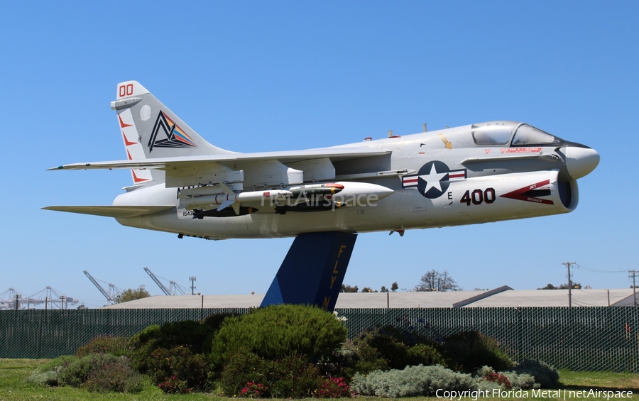 United States Navy LTV A-7B Corsair II (154362) | Photo 433644