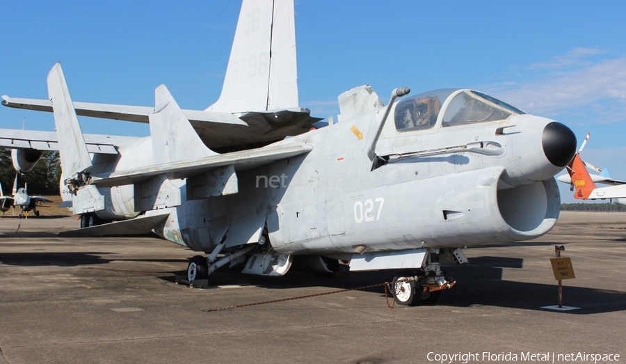 United States Navy LTV A-7E Corsair II (156804) | Photo 467342