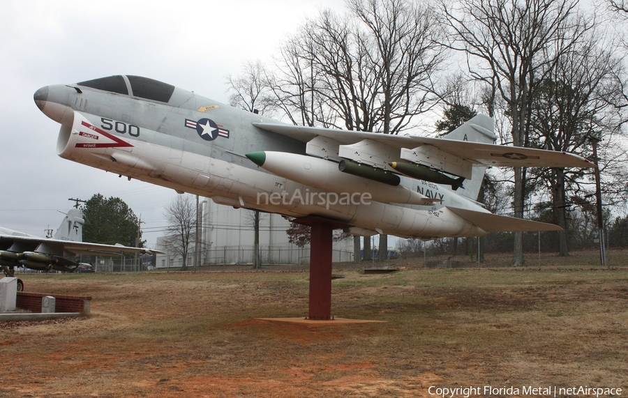 United States Navy LTV A-7E Corsair II (157452) | Photo 467401