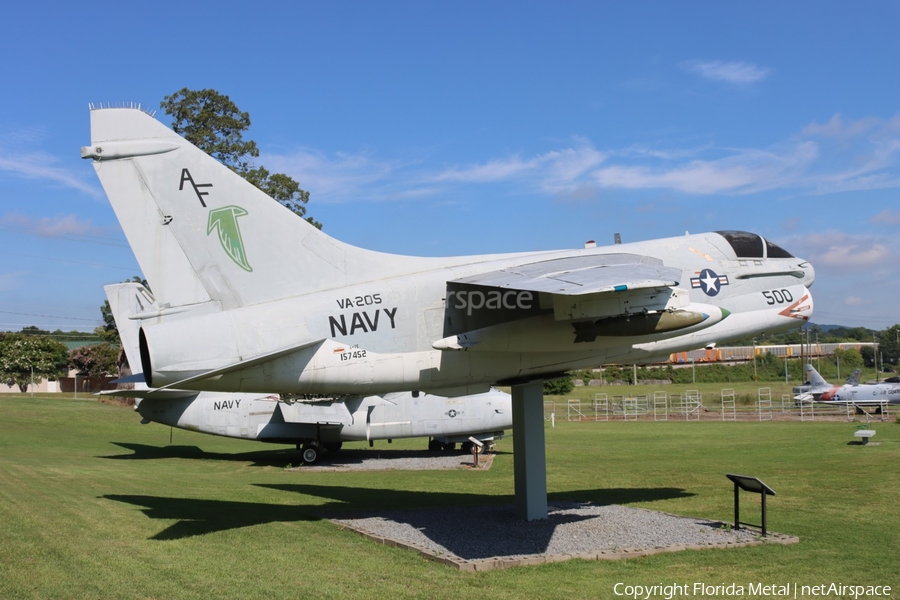 United States Navy LTV A-7E Corsair II (157452) | Photo 541424