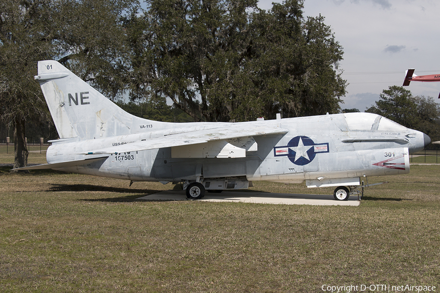 United States Navy LTV A-7E Corsair II (157503) | Photo 534957
