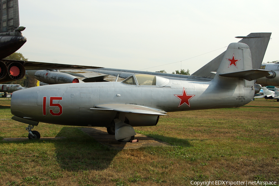 Soviet Union Air Force Yakovlev Yak-23 (15 RED) | Photo 345727