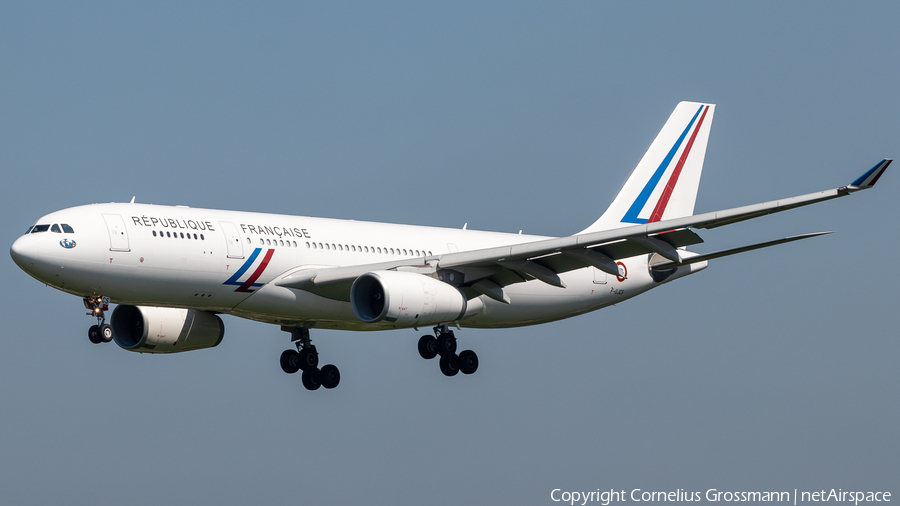 French Air Force (Armée de l’Air) Airbus A330-243 (1608) | Photo 450039