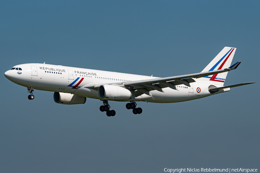 French Air Force (Armée de l’Air) Airbus A330-243 (1608) | Photo 450064