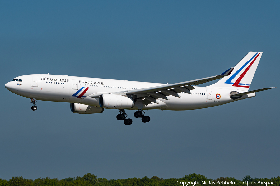 French Air Force (Armée de l’Air) Airbus A330-243 (1608) | Photo 450065