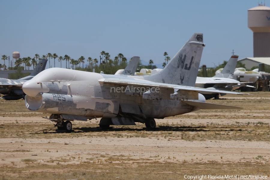 United States Navy LTV A-7E Corsair II (160875) | Photo 484056