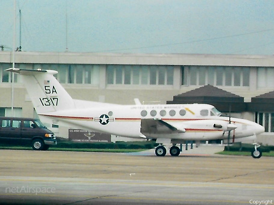 United States Marine Corps Beech UC-12B Huron (161317) | Photo 454874